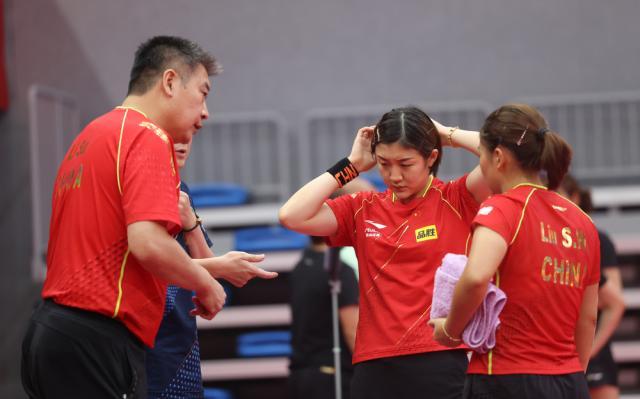 华体会官方网站-国乒热身女一团不敌二团 单双打均有失利暴露问题