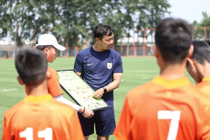 huatihui-专访汪强：扎根基层非终点，而是新起点|足球|国脚|山东泰山|中国足协|青训_新浪体育_新浪新闻